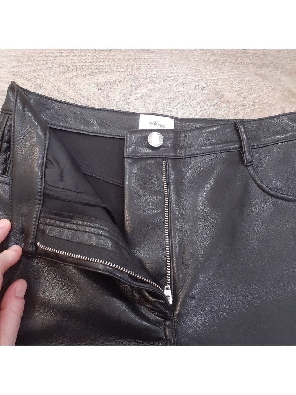 NWOT Wilfred Melina Straight Leg Vegan Leather Pant in Black - Picture 4 of 9